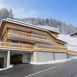 Alpenglow - With Panoramic Mountain View By Alpenluxus Collection *